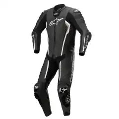 Alpinestars Missile V2 1-Piece er en racingfokusert skinnkjeledress utviklet for maksimal beskyttelse, presis passform og optimal bevegelsesfrihet p&aring; banen. Modellen er Tech-Air&reg; Ready og tilpasset Tech-Air&reg; 10 for avansert airbagbeskyttelse.