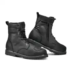 <p>Sidi Denver - vanntett MC st&oslash;vel i skinn med glidel&aring;slukking p&aring; innsiden</p>
