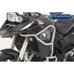 Disse tankb&oslash;ylene fra Wunderlich gir effektiv beskyttelse av k&aring;pedeler og frontparti p&aring; <strong data-end="174" data-start="148">BMW F 800 GS Adventure</strong>. Sammen med motorb&oslash;yler bidrar de til &aring; redusere risikoen for skader ved velt eller fall.