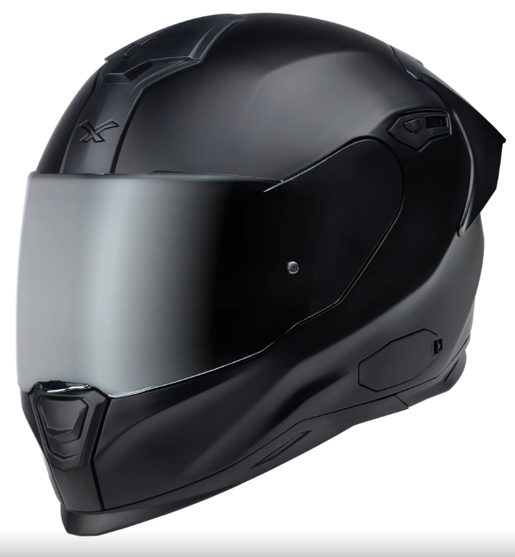 Nexx SX.100R er en sportslig hjelm med mulighet for integrering av original intercom.